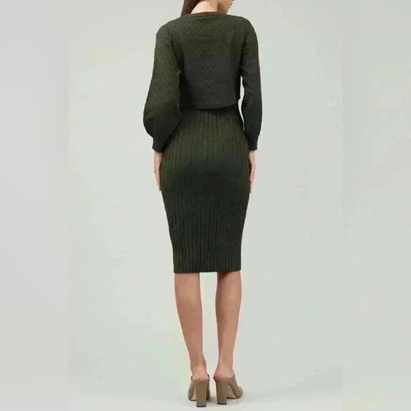 Round neck wide ribbed 2 in 1 sweater dress in dark moss green multiple sizes - Picture 4 of 4